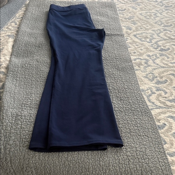 Lands' End Deep Dark Blue Activewear Pants - Picture 4 of 5